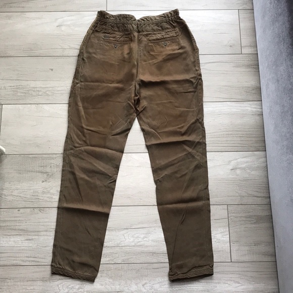 Aritzia Wilfred High-Waisted Trousers with Pockets and Zipper - Picture 4 of 4